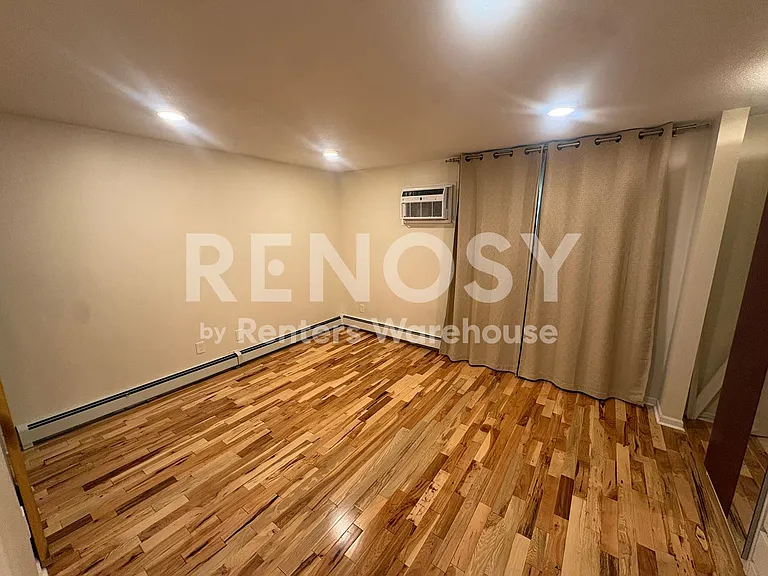 4201 Lakeside Ave N #111 — Photo 8