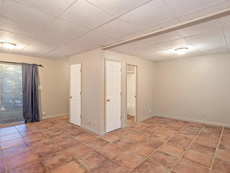 415 Amberidge Trl — Photo 10
