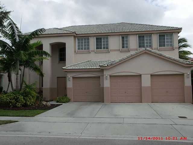 1st image of 722 Heritage Dr