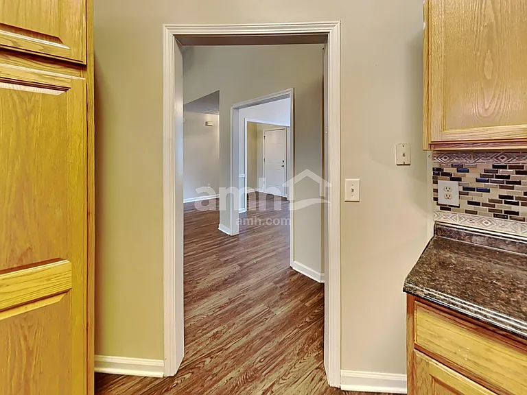 2740 Avalon Meadows Ln — Photo 5