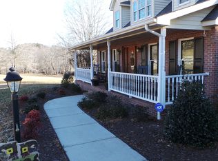 2488 Riverside Dr, Mount Airy, NC 27030