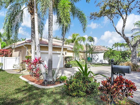 3rd image of 5476 NW 57th Avenue