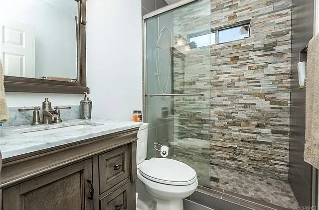 2530 S Bentley Ave — Photo 16