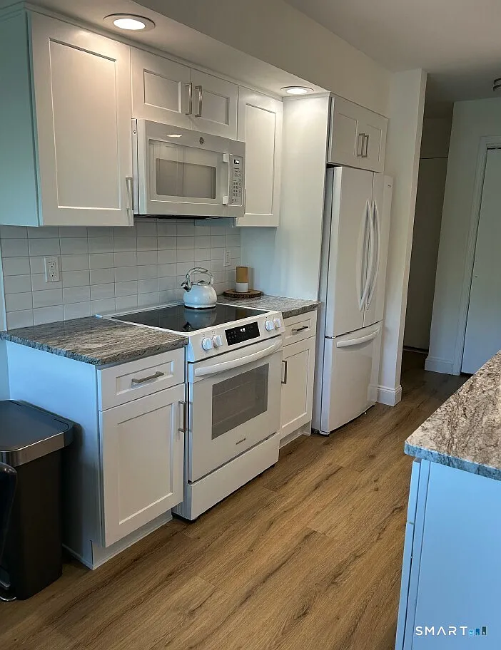 Rollingwood — Photo 4