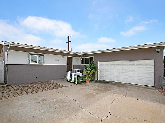 4th image of 433 Sandalwood Dr