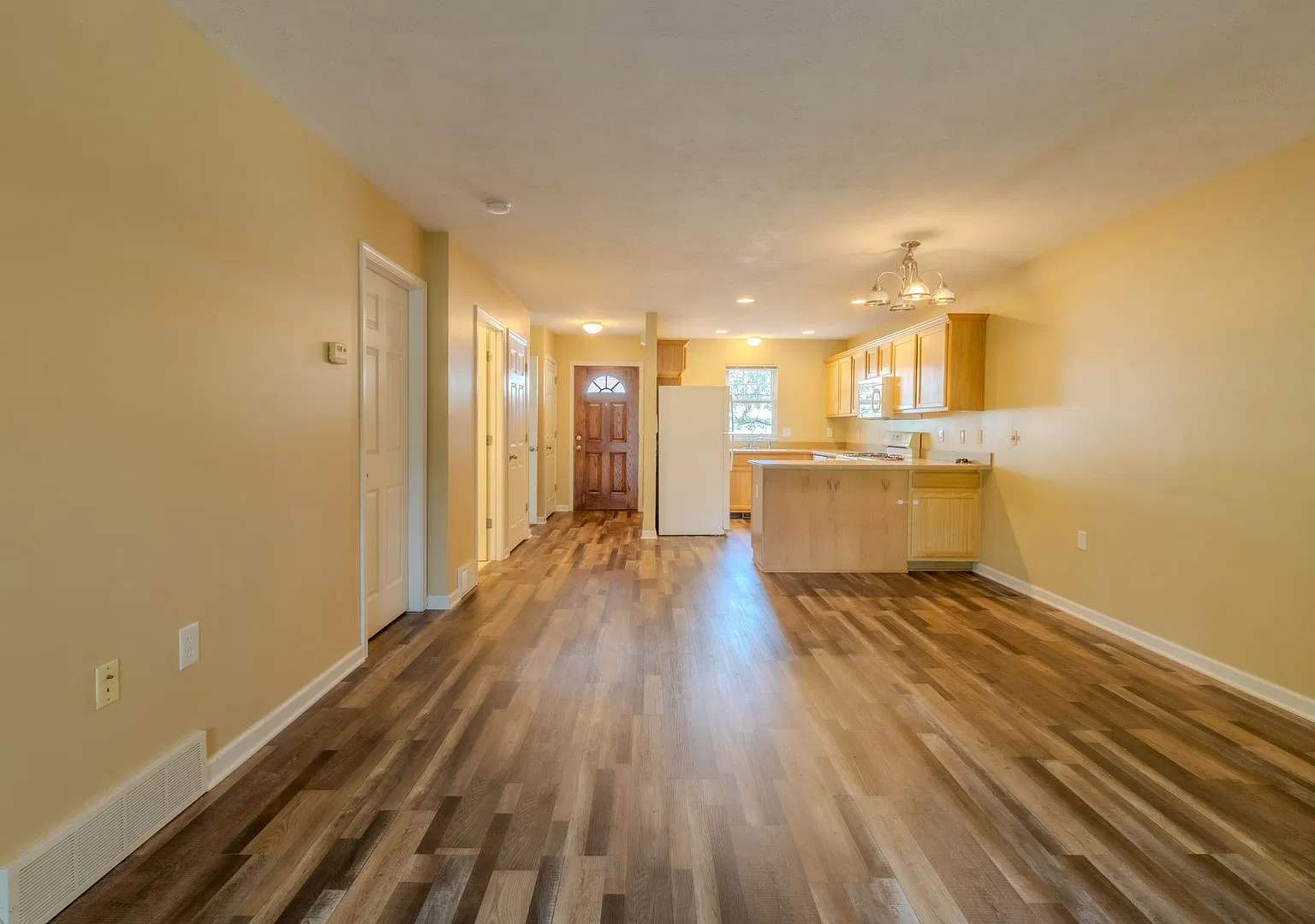Trailside Living with Space, Style & Convenience — Photo 4