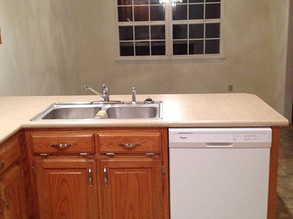 5th image of 177 Hilltop Dr