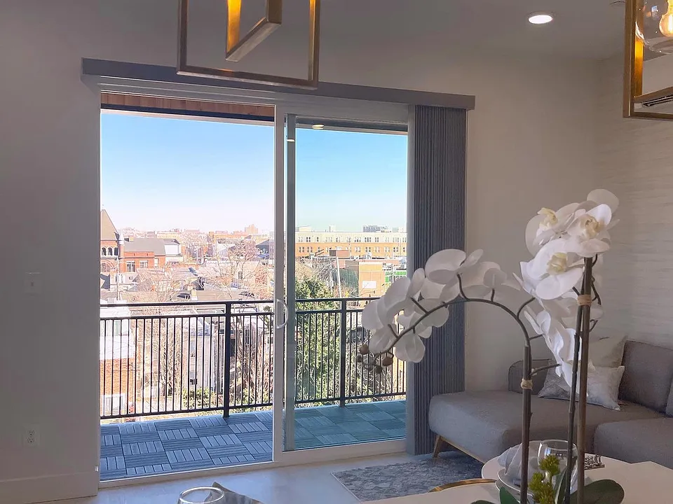 520 S Caroline St #503