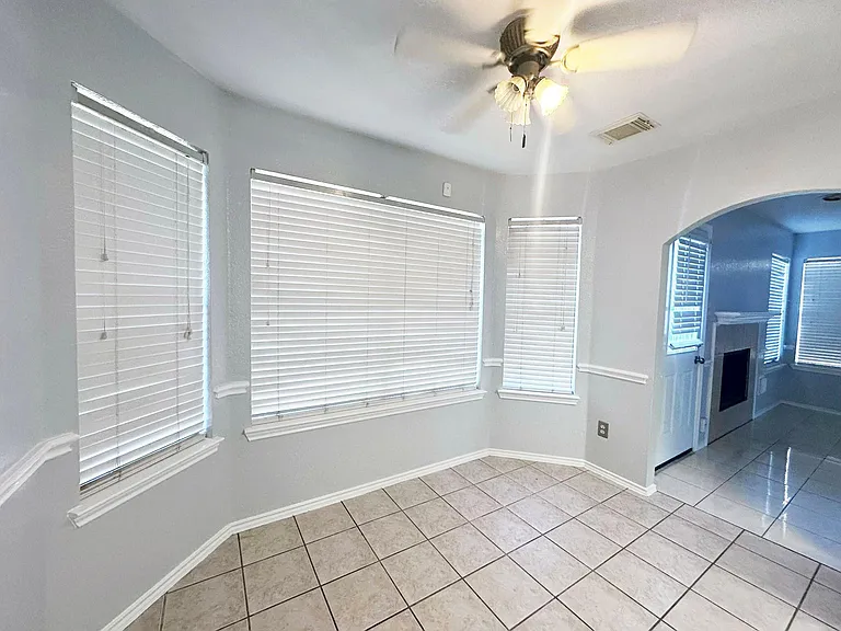 15522 Baxter Ave — Photo 9