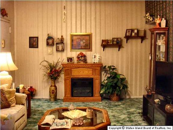 2nd image of 412 Maryland Ave APT 3D