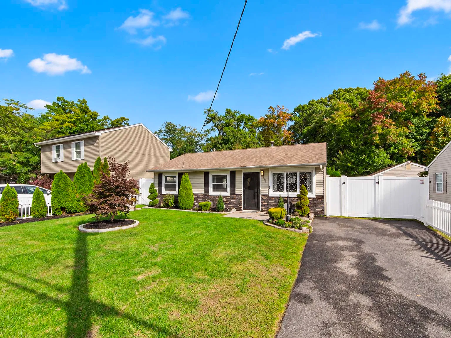 3 bed, $3,200 — Photo 4