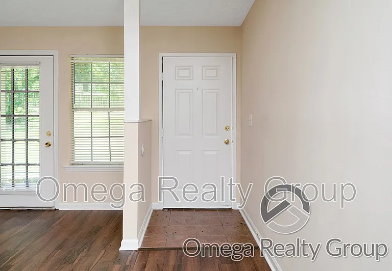 156 Patton St W #F — Photo 4