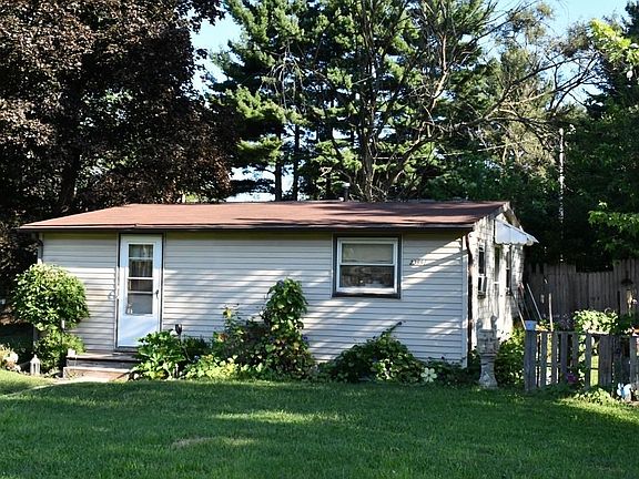 3rd image of 58882 County Road 13