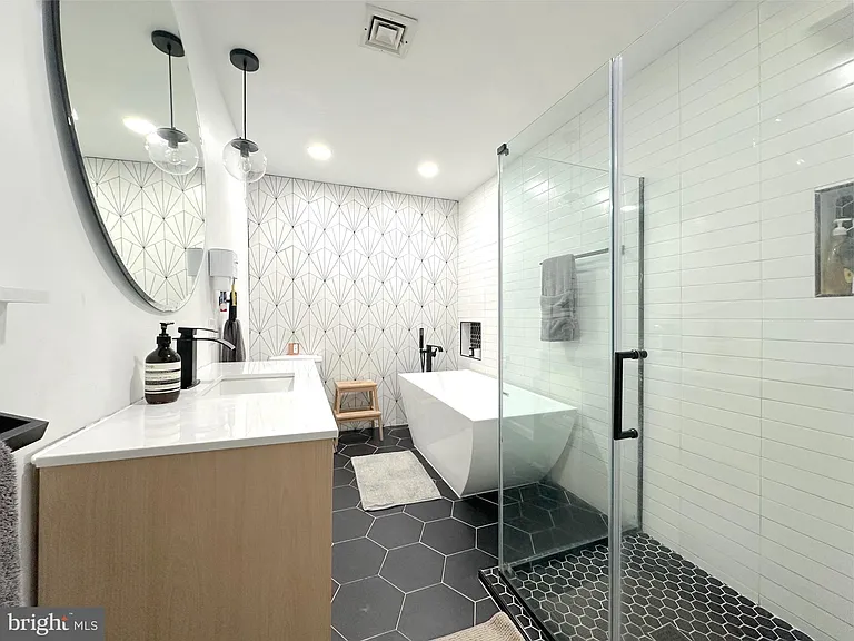 717 Brook St — Photo 11