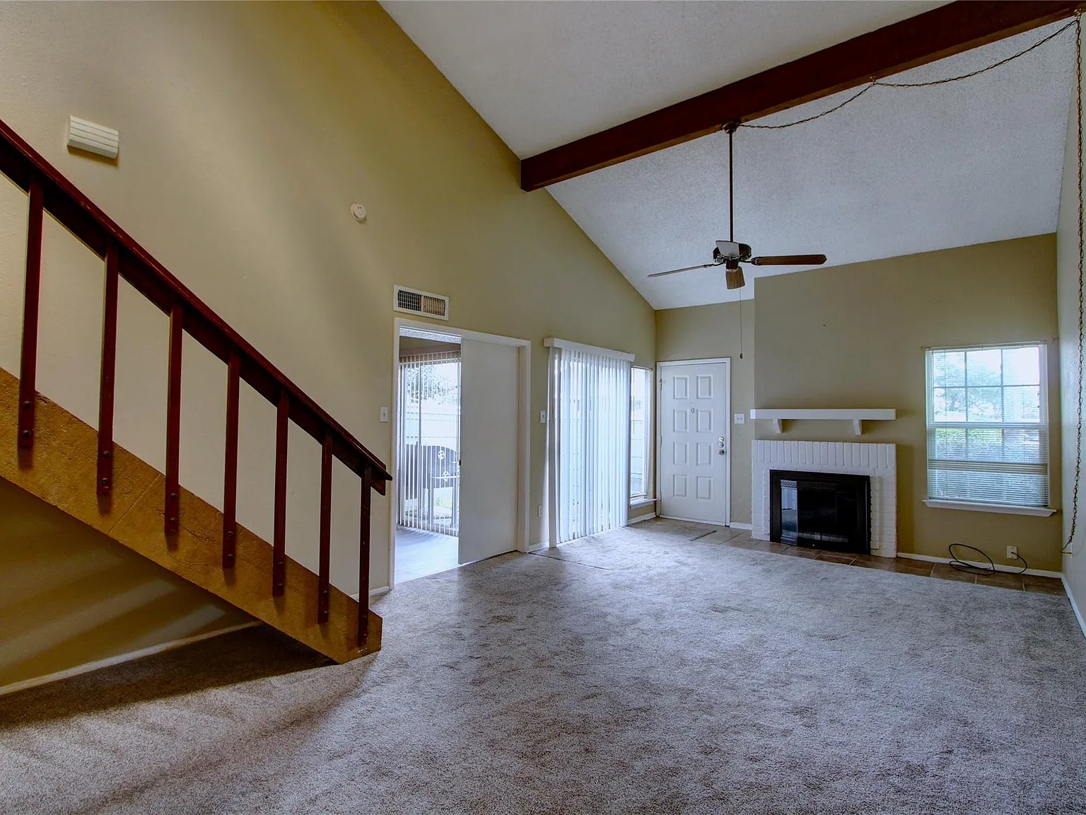 2 bed, 1.0 bath, 1000 sqft, $1,275 — Photo 4