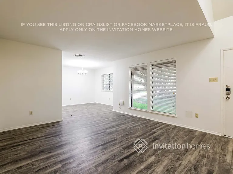 3018 Falling Brook Dr — Photo 10