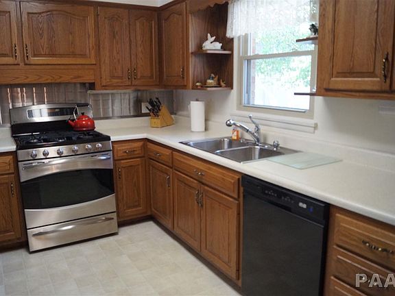 5th image of 3902 N Lynnwood Pl