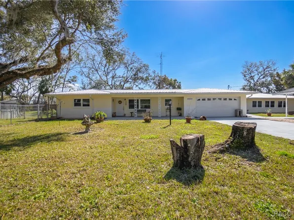 8880 W Glenvale Ct, Homosassa, FL 34448