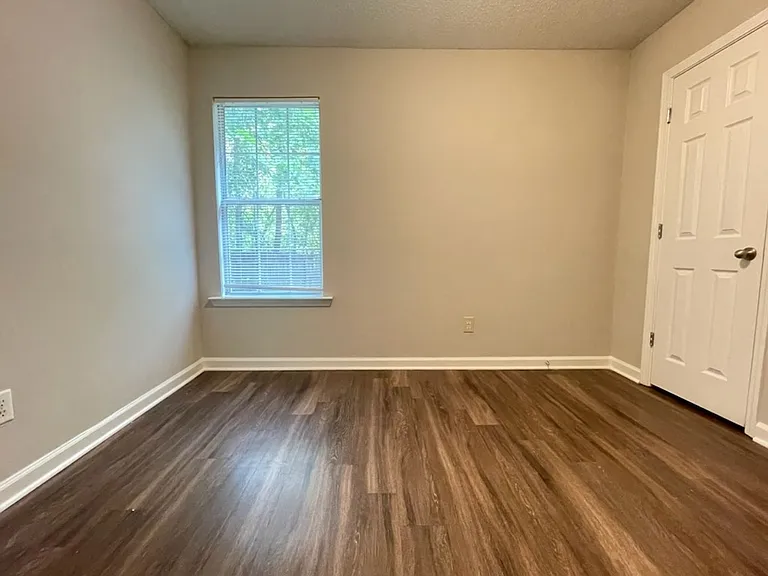 5616 Corvin Ln — Photo 7
