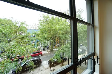 Rented by Rennit Inc.