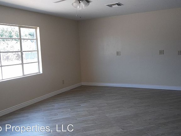 5th image of 11831 N 30th Pl