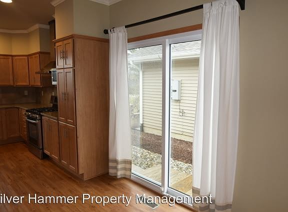 5th image of 1903 Cheney Dr