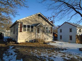 319 W 5th Ave N, Estherville, IA 51334