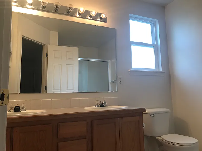 2627 S Canyon St — Photo 13