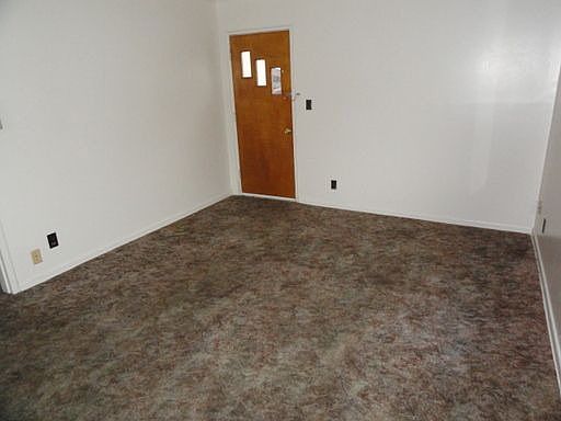 3rd image of 231 W Washington Ave APT 1C