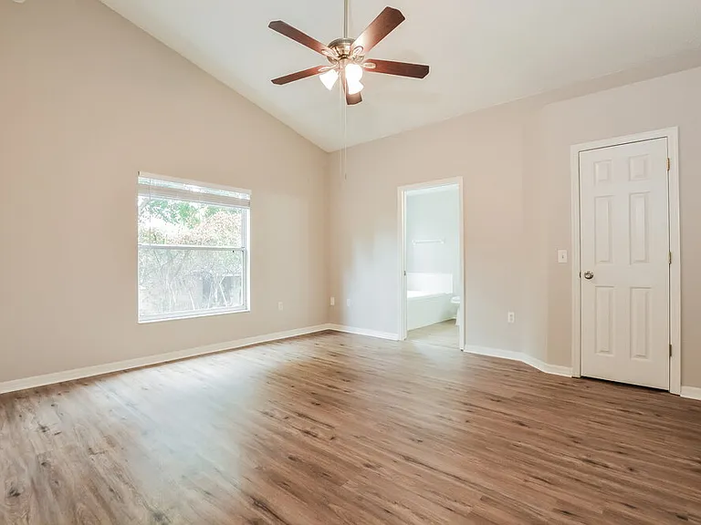 2649 Winchester Cir — Photo 8