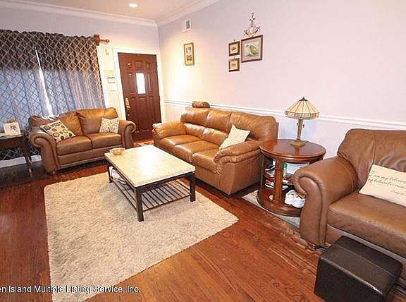 3rd image of 20 Crispi Ln
