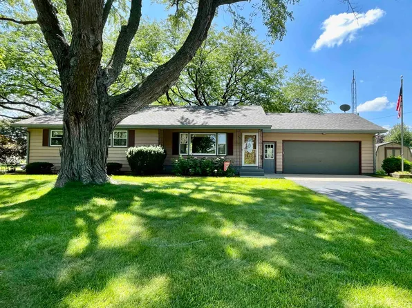 404 E Howe St, Orfordville, WI 53576