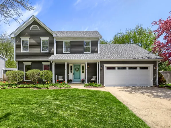 227 N Cambridge Dr, Geneva, IL 60134