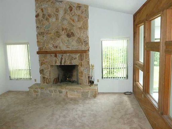 4th image of 1561 Westlake Blvd