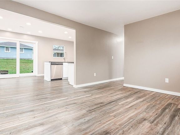 5th image of 3295 Fairway Ln