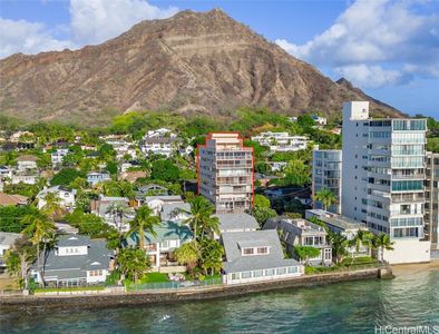 3056 Kalakaua Ave APT 3W, Honolulu, HI, 96815