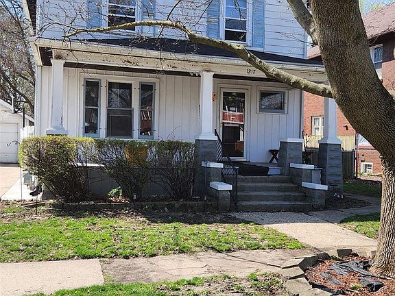 2nd image of 1217 16th Ave