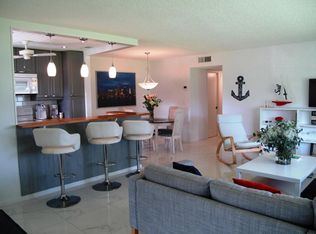 1182 S Drive Cir APT D, Delray Beach, FL 33445
