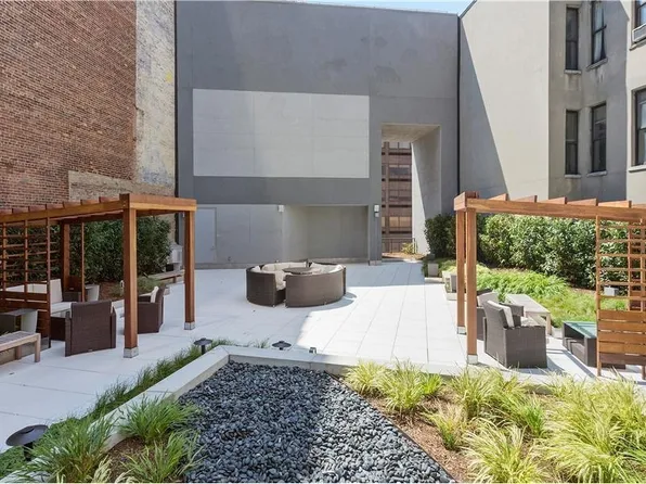 66 Rockwell Place image 14 of 16