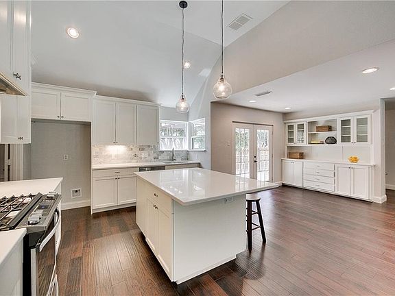 5th image of 9611 Trail Hill Dr