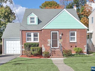 54 Huntting Dr, Dumont, NJ, 07628