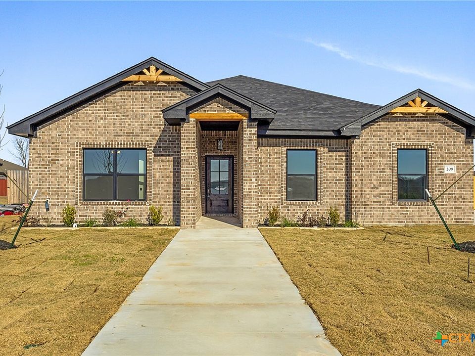 1st image of 209 Bristlecone Dr