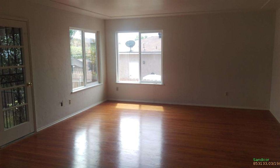 1st image of 781 Dennis Ave