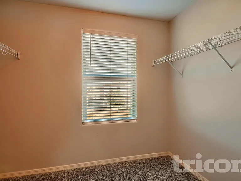 227 W Watson Ct — Photo 14