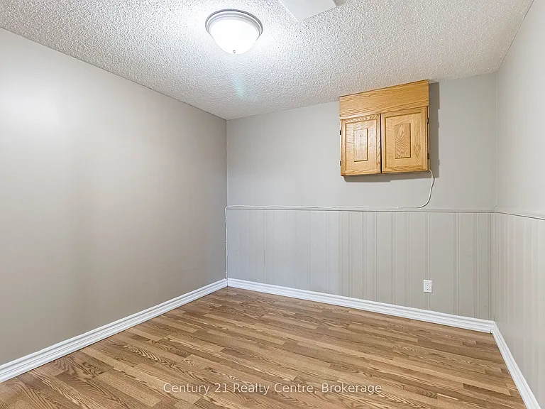 34 Niagara Pl #BASEMENT — Photo 10