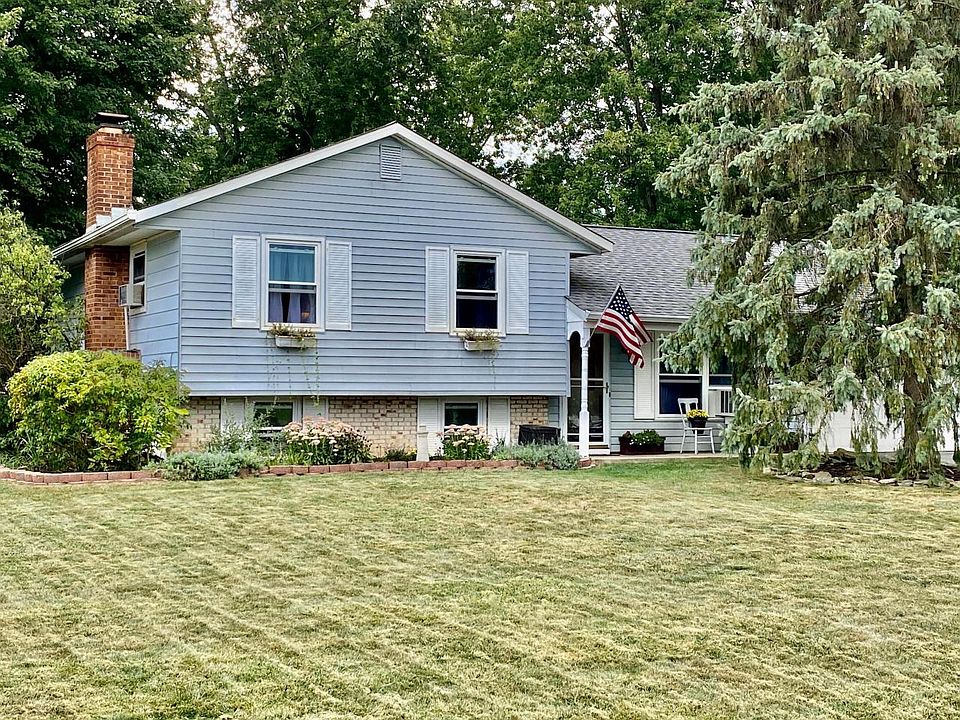 1st image of 15703 Meadowbrook Dr