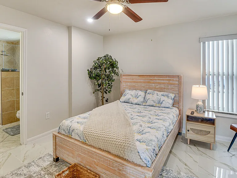572 Magnolia Ave — Photo 8