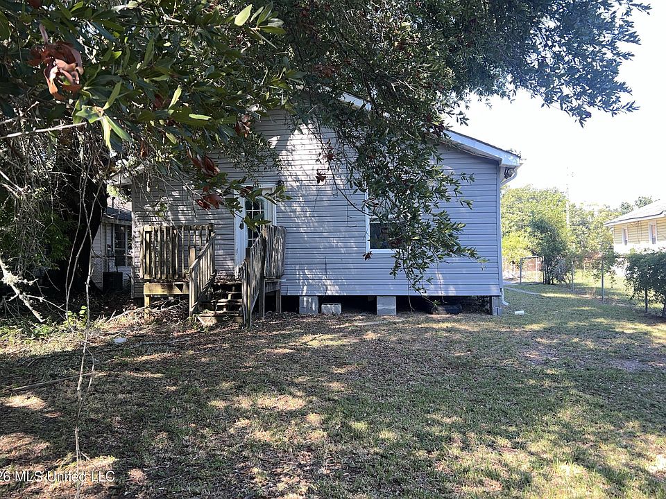 2nd image of 1611 19th St