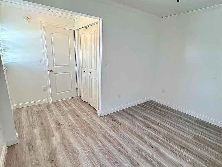 469 River St — Photo 14