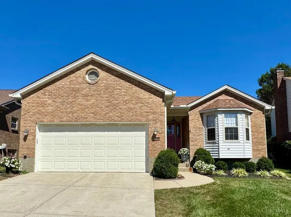 5864 Calmhaven Dr, Cincinnati, OH 45248